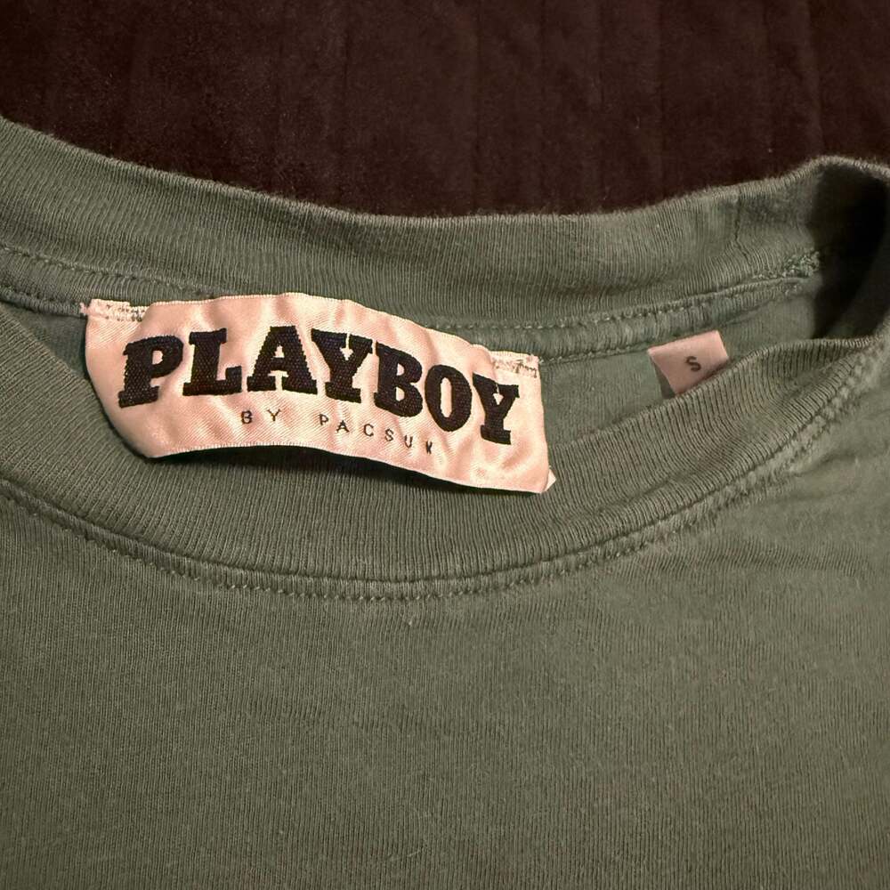 PLAYBOY - Picture 6 of 6